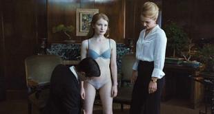 Clips de "Sleeping Beauty" de Julia Leigh y "Take Shelter" de Jeff Nichols